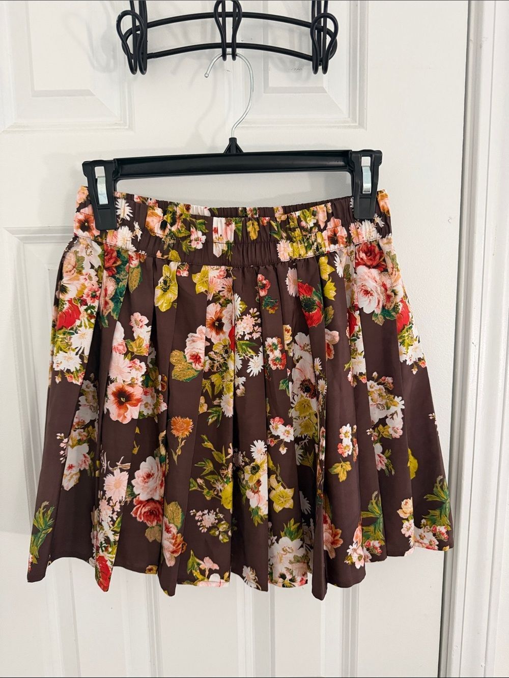 Princess Vera wang Brown Floral Pleated Mini Skirt Size Medium